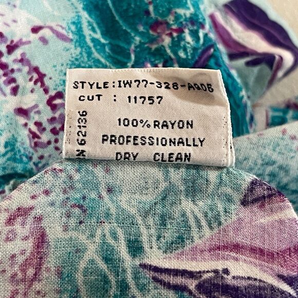 Guess by Georges Marciano Hawaiian Shirt Dolphins Ocean Size 4 Womens - Picture 9 of 10